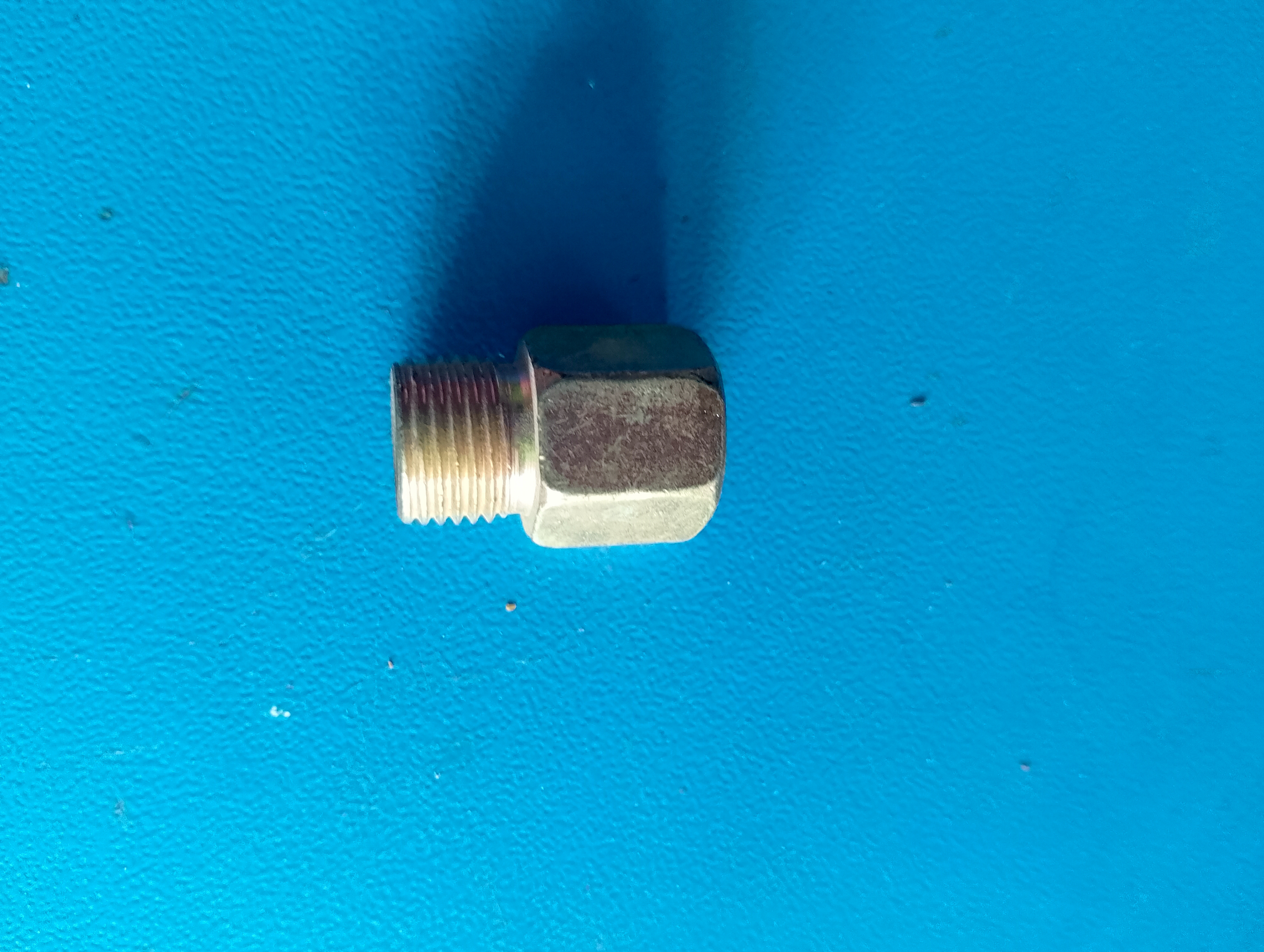 WPR, Hex Reducer Bushing, 1/4 Inch NPT Female X 3/8 Inch NPT Male - Inner: 12 mm, Outer: 16 mm (113794)