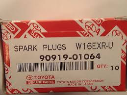 หัวเทียน TOYOTA แท้ 90919-01064, W16EXRU (003164)